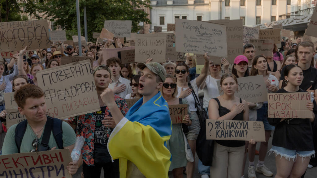 thousands protest in kyiv for second day over ouster of popular defence minister fedorov