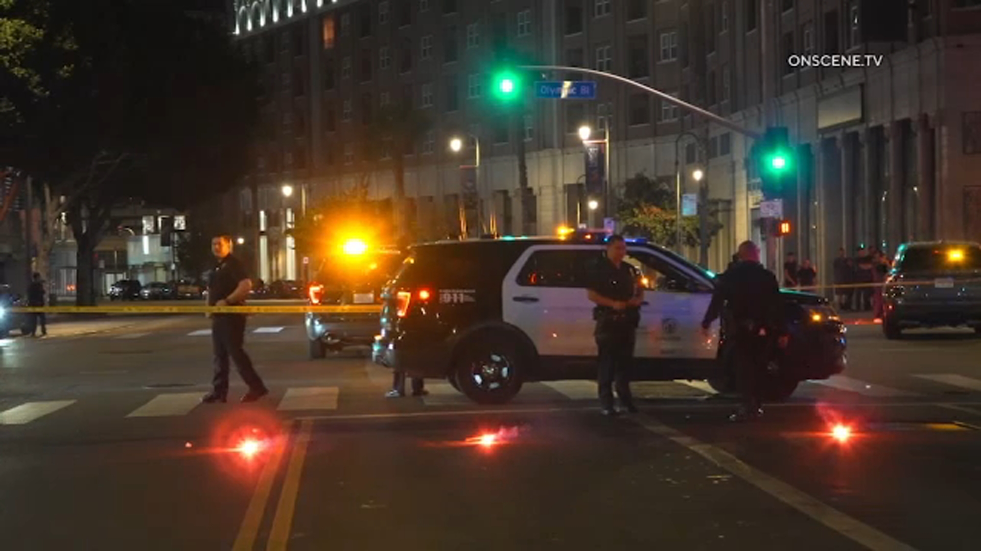 gunman fires into crowd in downtown la; 2 wounded, 1 critically, police say
