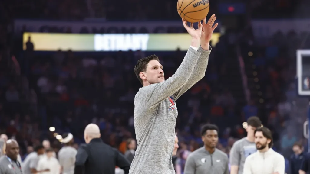 how a mike muscala 3 pointer domino effect got lebron james to the 76ers