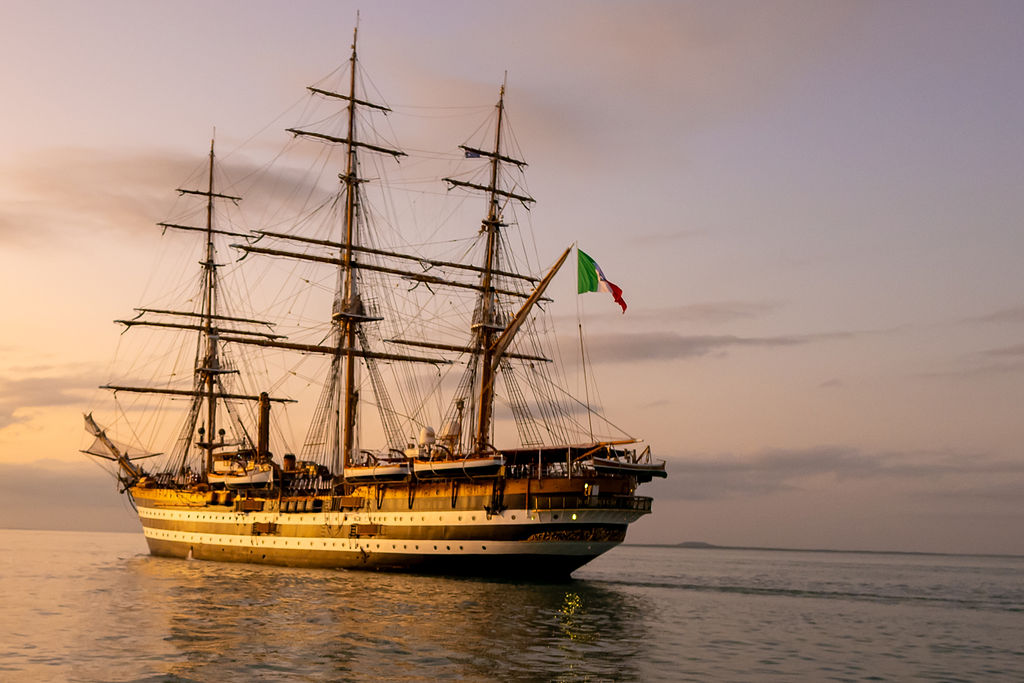 20241003 nave vespucci arrivo a darwin all alba shah shoots pty limited aqptix