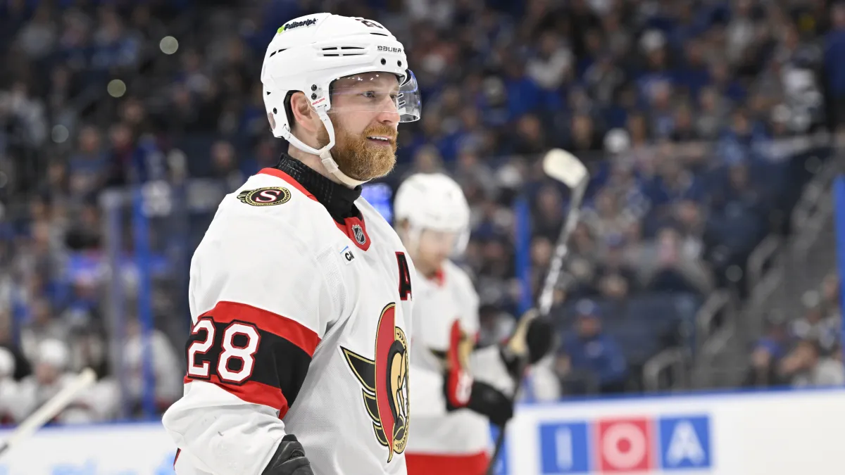 why claude giroux isn't actually signing with the flyers, instead staying with senators