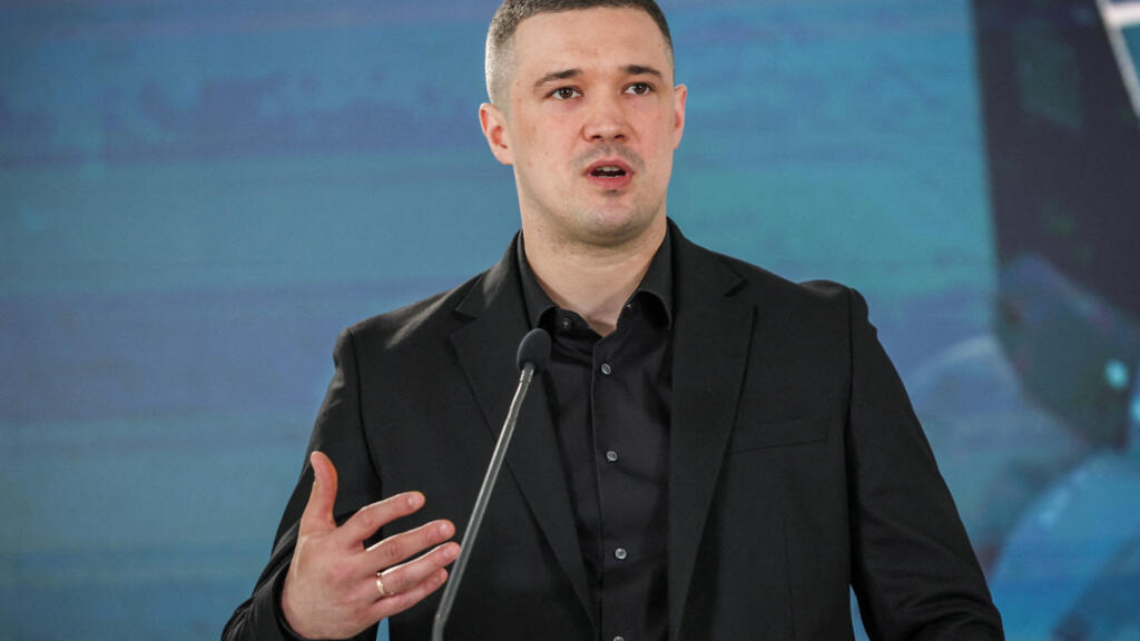 Ukraine defence minister resigns as part of Zelensky's cabinet reshuffle ukraine defence minister resigns as part of zelensky's cabinet reshuffle