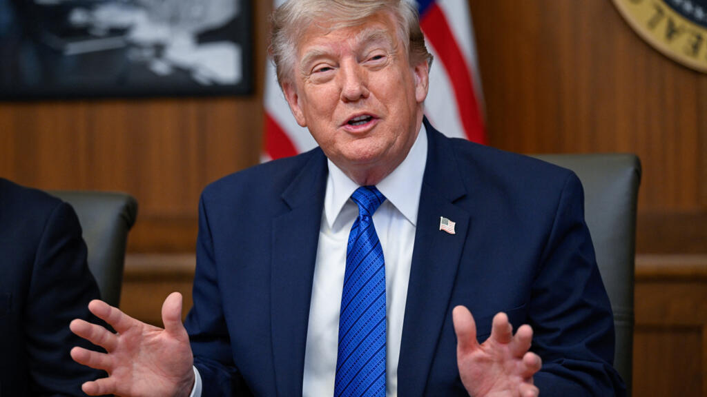 replay: us president donald trump addresses cabinet meeting