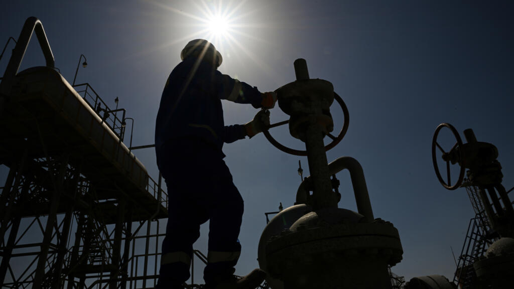 oil prices fall amid pause in us strikes on iran to give 'space' for diplomacy