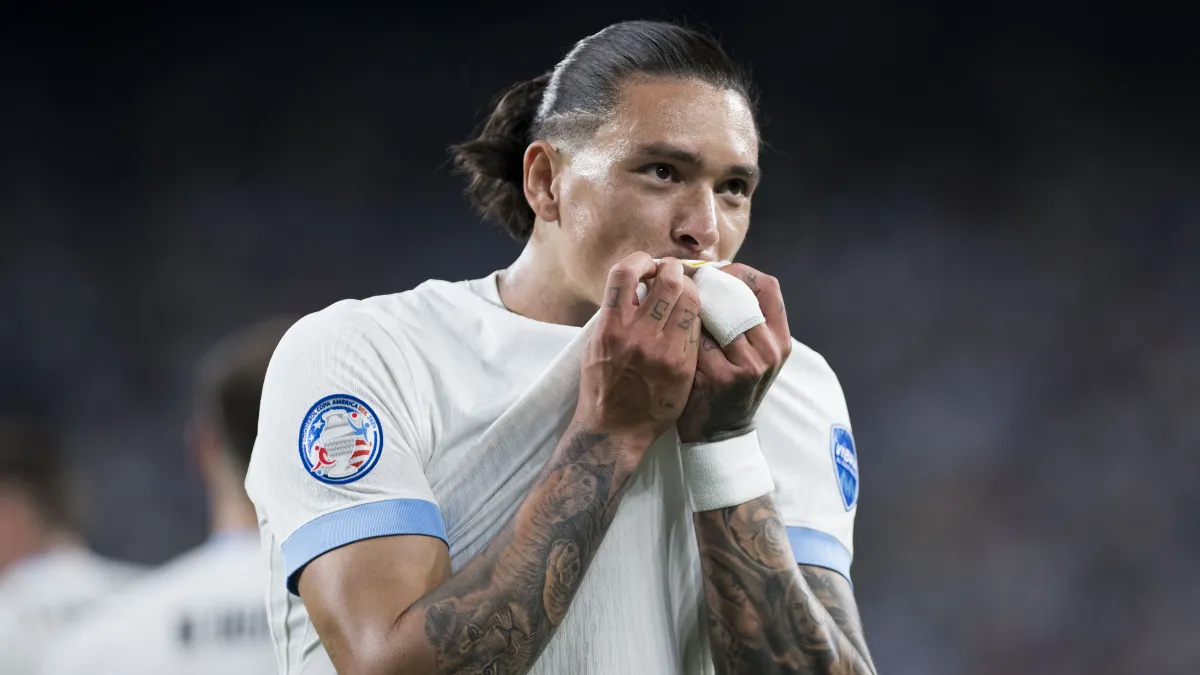 atlanta united holding opening talks with ex liverpool forward