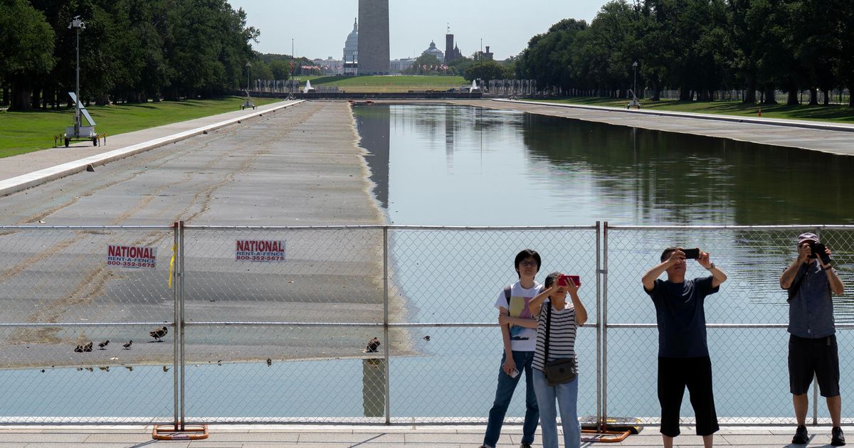 trump defeated by reflecting pool ‘vandals’