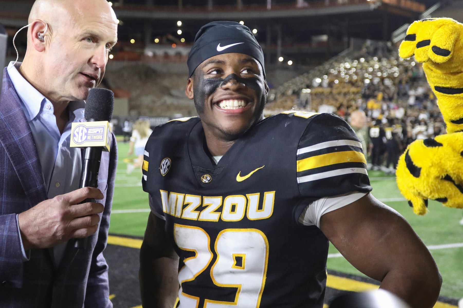 all american running back addresses comeback for first time since being shot at concert