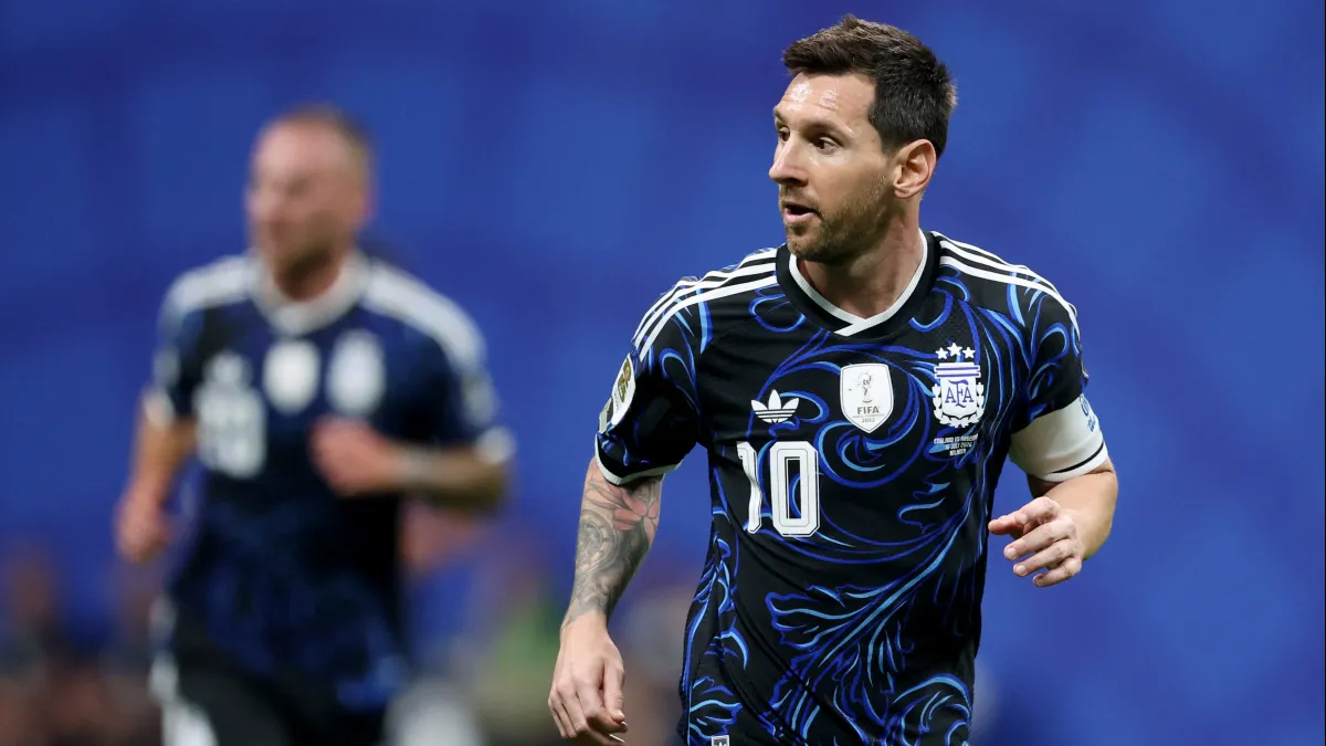here's what lionel messi needs to do to beat kylian mbappe for world cup golden boot