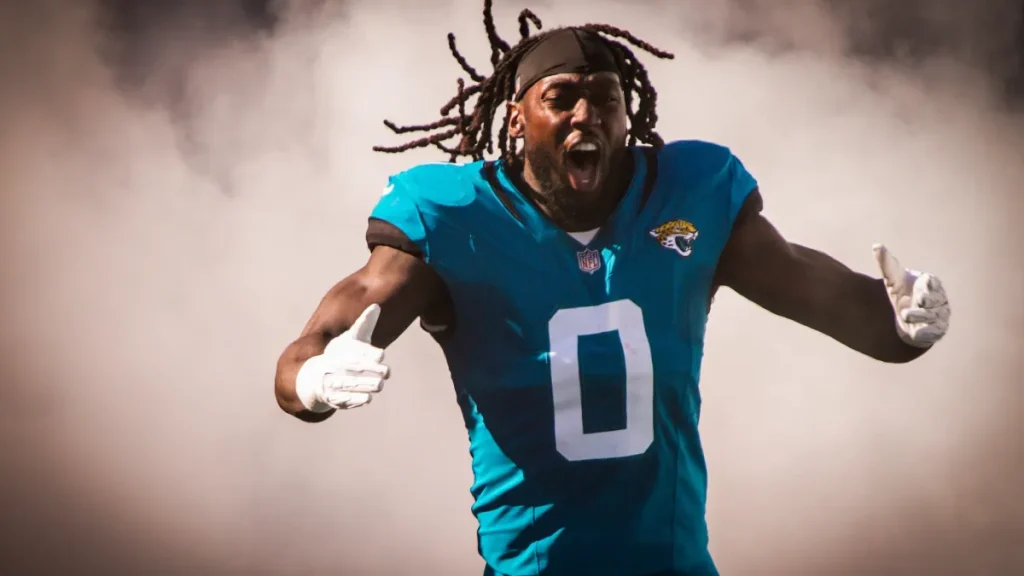 devin lloyd yearns to be part of panthers' proud linebacker family