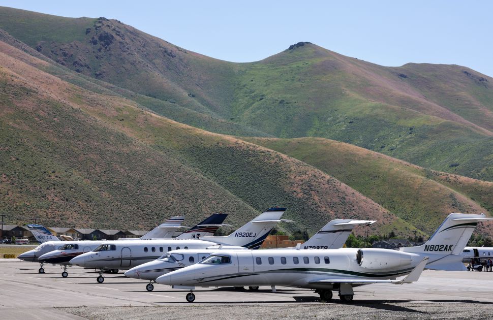how sun valley’s local airport prepares for the annual ‘billionaire summer camp’