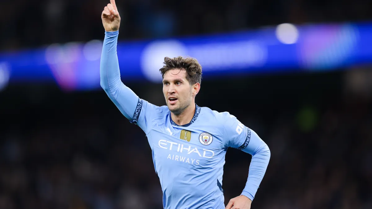 arsenal linked with free transfer move for ex champions league winner