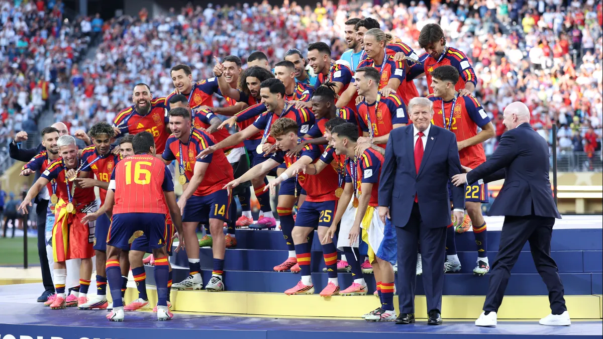 why spain cropped donald trump out of world cup celebration photos