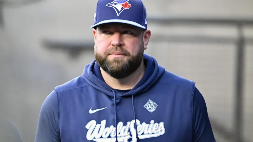 blue jays expected to trade gold glove outfielder
