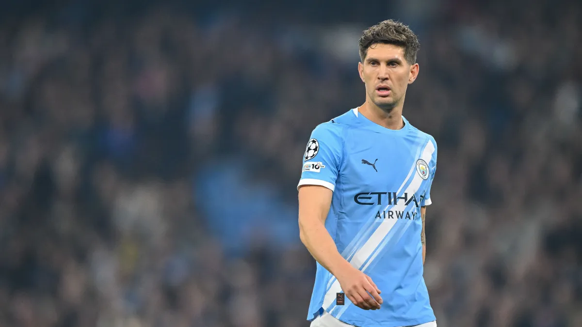 chelsea considering free transfer for ex manchester city defender
