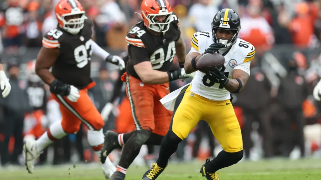 Broncos named as landing spot for ex-Steelers, Dolphins 3,529-yard Pro Bowl TE broncos named as landing spot for ex steelers, dolphins 3,529 yard pro bowl te