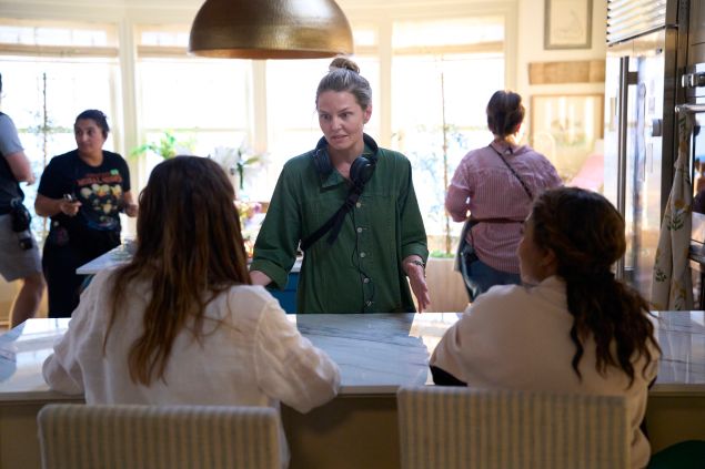 the essentials with jennifer morrison: book clubs, nantucket and 10 minutes of yoga