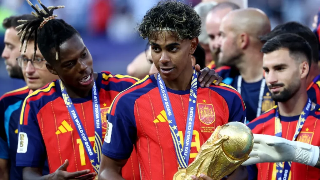 how lamine yamal trolled leandro paredes, argentina during spain's world cup celebrations