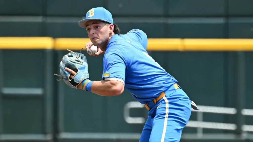 watch rob manfred mispronounce no. 1 overall pick roch cholowsky's name at 2026 mlb draft