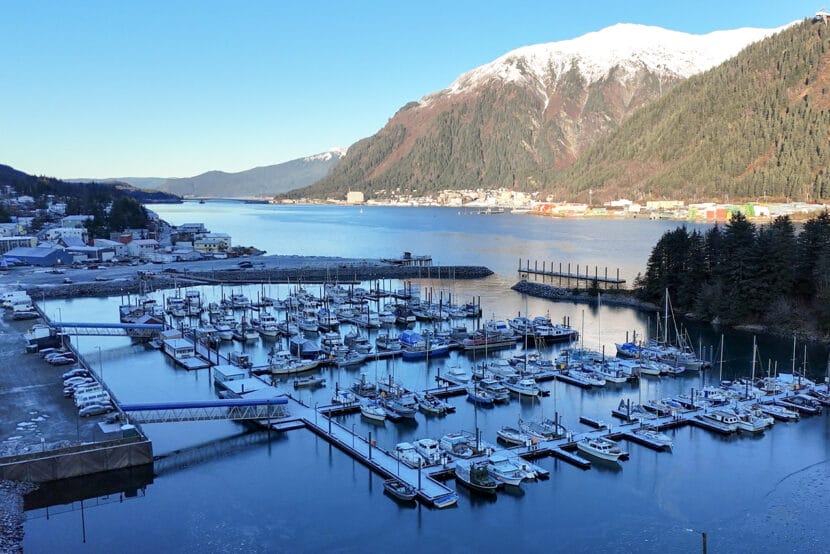 juneau police respond to submerged truck in gastineau channel