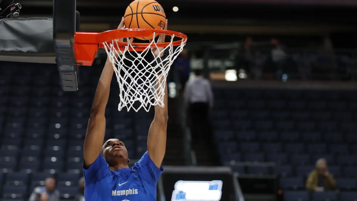 meet kaodirichi akobundu ehiogu, mavs' athletic freak with 7 4 wingspan and 48 inch vertical