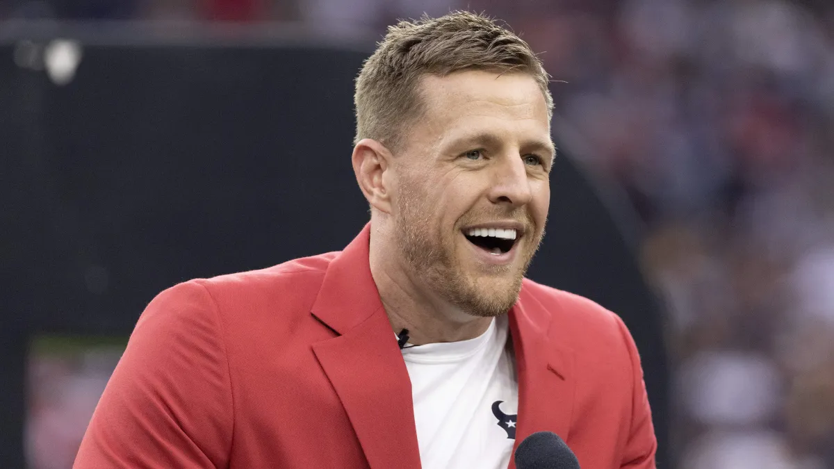 j.j. watt’s wife kealia steals spotlight with stunning summer swimsuit photo