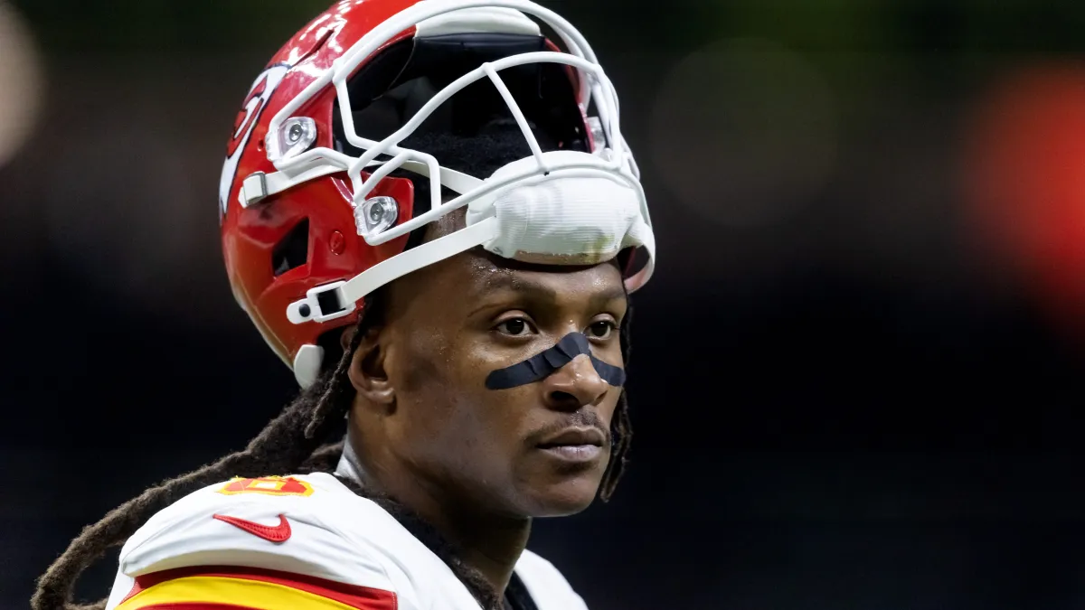 deandre hopkins takes finance classes at clemson to manage his $140m in career earnings
