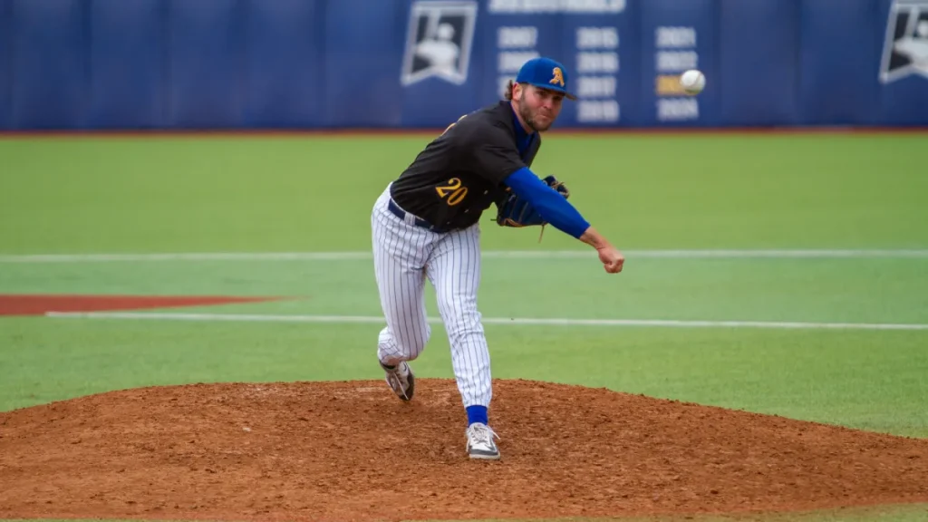 blue jays sign 6 foot 3 pitcher who played at 5 colleges