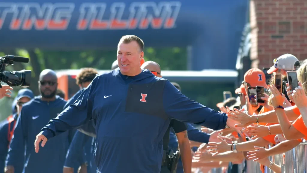 Illinois coach Bret Bielema to carry on 19-win Illinois football transformation in Year 6 illinois coach bret bielema to carry on 19 win illinois football transformation in year 6