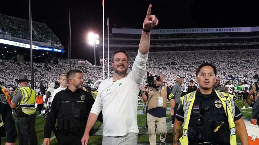 oregon coach dan lanning to keep knocking on cfp national title door in year 5