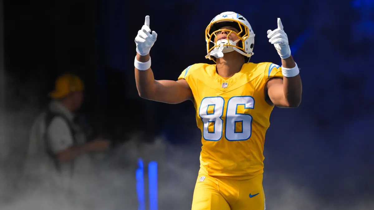 oronde gadsden, charlie kolar, david njoku and a chargers te problem waiting to happen