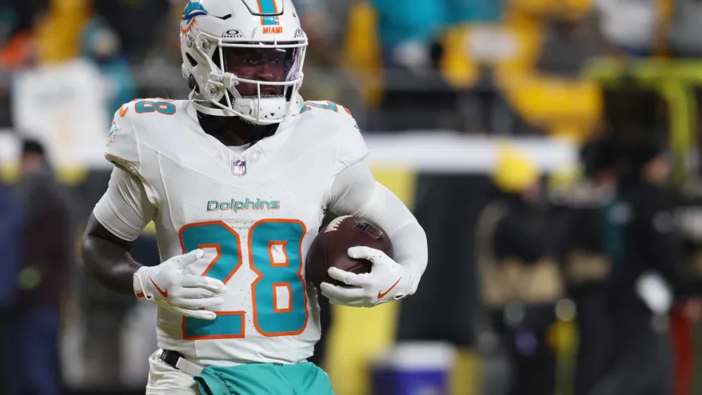 dolphins' de'von achane is one of more polarizing rbs in espn rankings