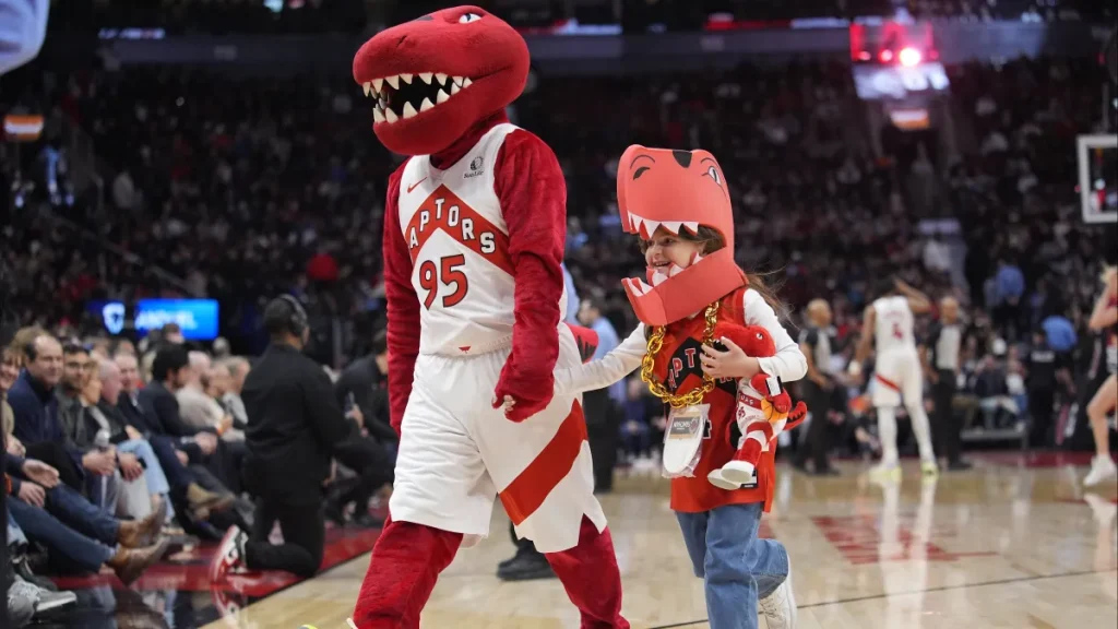 raptors lined up to bring back franchise legend to play with kawhi leonard