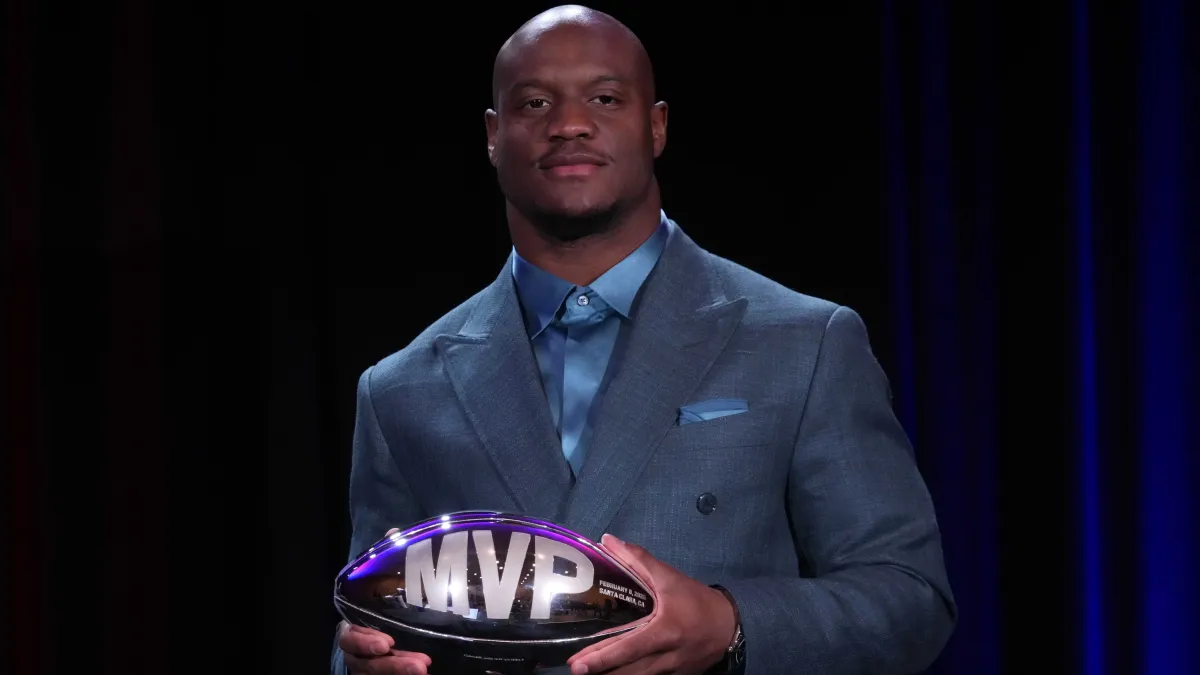 seahawks' biggest training camp question isn't qb — it's the backfield