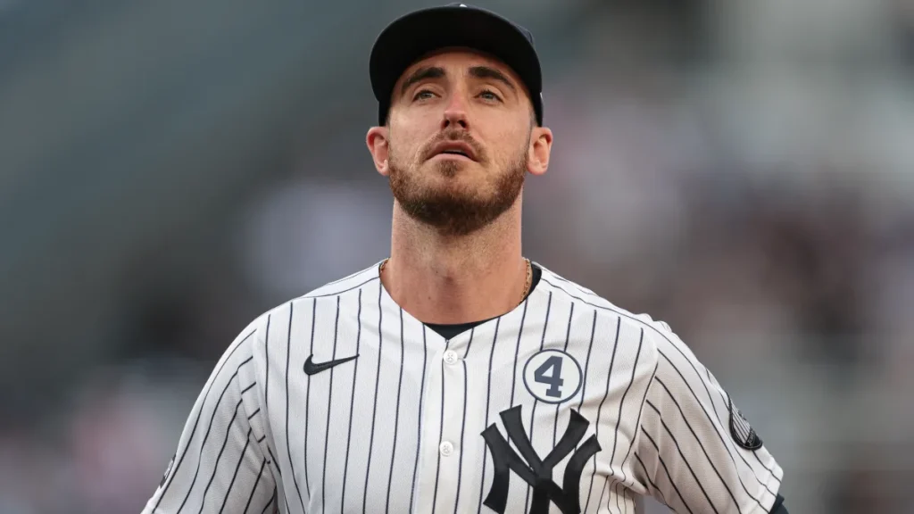 what happened to cody bellinger? yankees star leaves game with injury