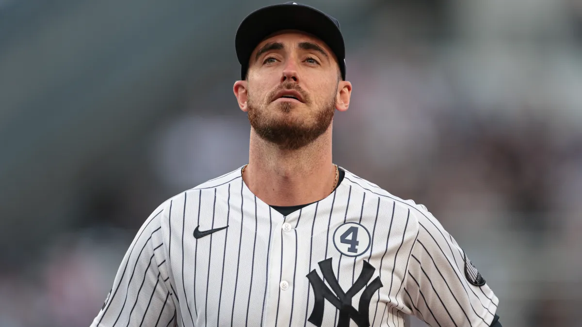 what happened to cody bellinger? yankees star leaves game with injury