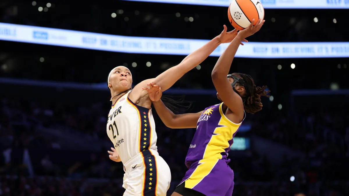 fever's makayla timpson stuns sophie cunningham with unprecedented wnba play