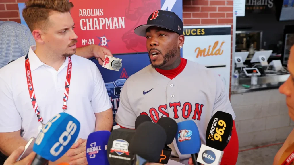 will grudge keep red sox's aroldis chapman from rejoining yankees?