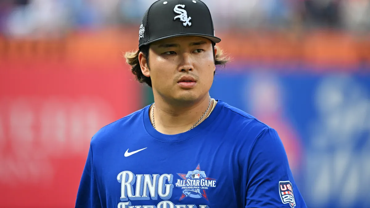 phillies' gabriel rincones, white sox's munetaka murakami had same sunglasses problem within minutes of each other on mlb sunday