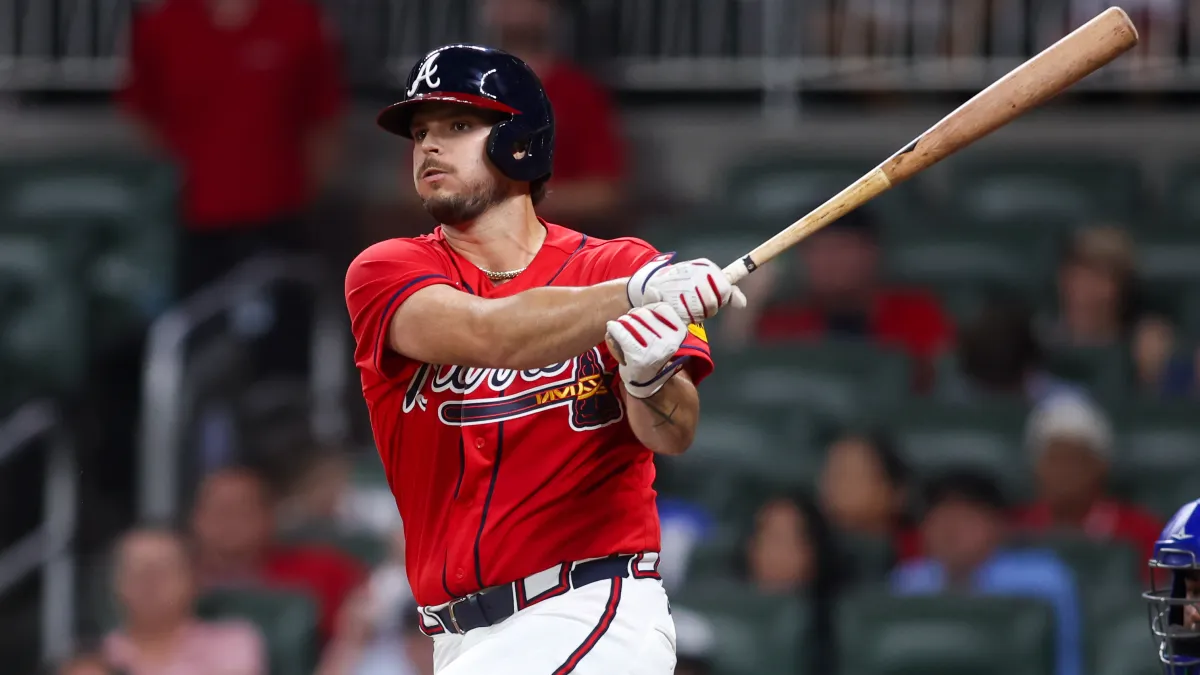 why braves pitcher victor mederos hit and made history with 2 rbi single