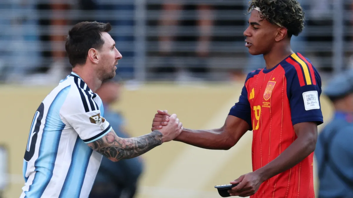 lionel messi holding baby lamine yamal card could be the most emotional 1 of 1 ever made