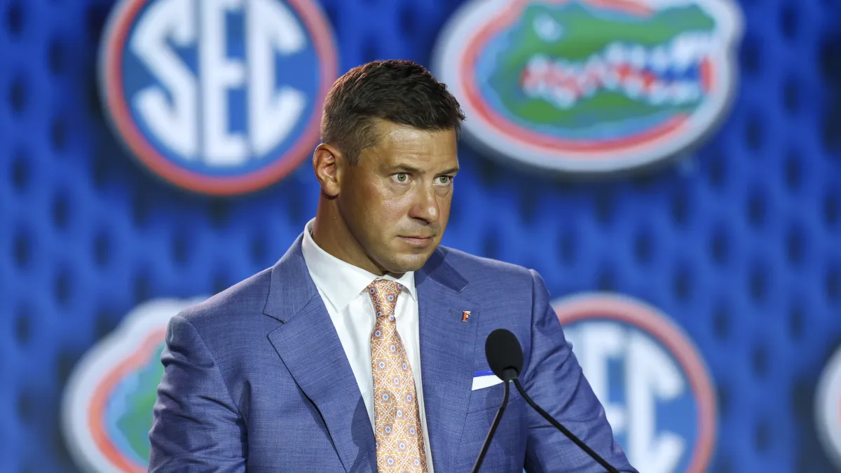florida coach jon sumrall scolds reporter at sec media day: 'you're lucky i'm not gonna throw this freaking podium'