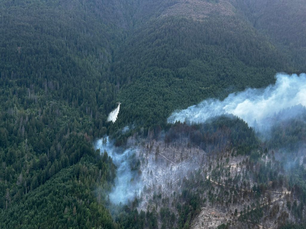 Evacuation alert issued in East Kootenay region as another B.C. wildfire burns out of control evacuation alert issued in east kootenay region as another b.c. wildfire burns out of control