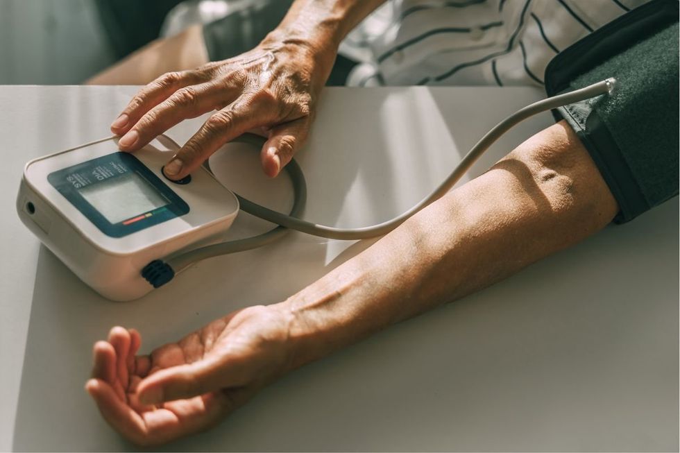doctors warn of early warning sign that quietly raises women’s risk for life