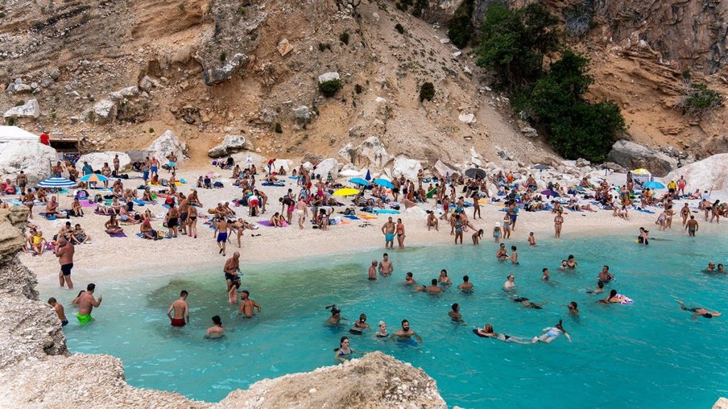 New Italy beach crackdown requires reservations, QR codes and fees new italy beach crackdown requires reservations, qr codes and fees