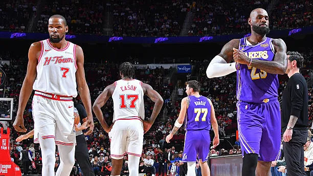 LeBron James' latest career move brings out rare reaction from Kevin Durant lebron james' latest career move brings out rare reaction from kevin durant