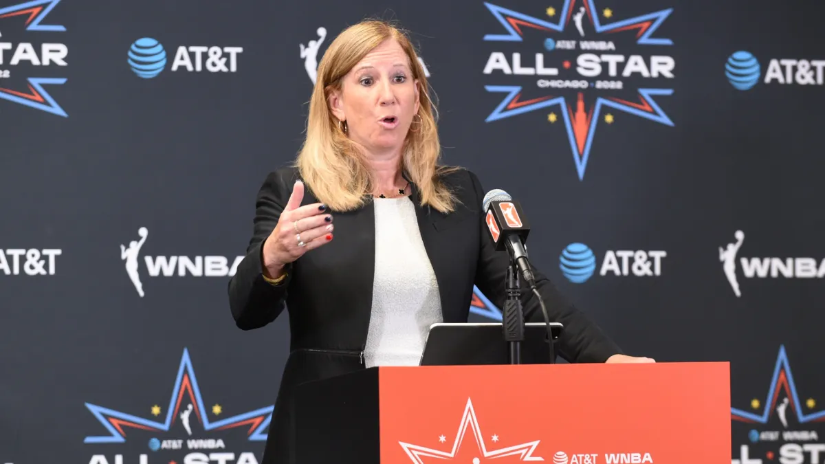 wnba commissioner cathy engelbert struggles at celebrity golf tournament amid league scrutiny