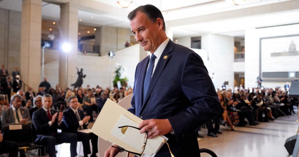 ‘capitalist’ democrats fear socialist wave may sink midterms