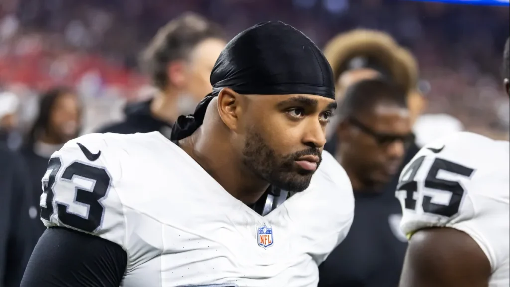vikings get concerning injury update on linebacker and former all pro db