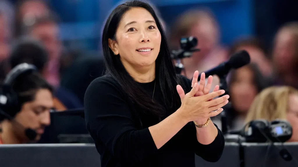 why valkyries' natalie nakase is a slam dunk for wnba coach of the year again