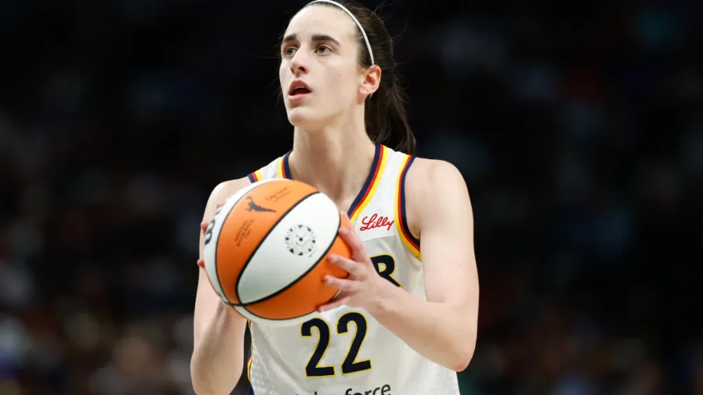 fever's caitlin clark lit up the sky with another historic performance